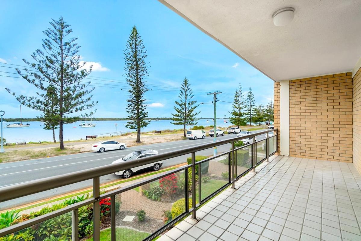 & Wave Break Island Views Gold Coast